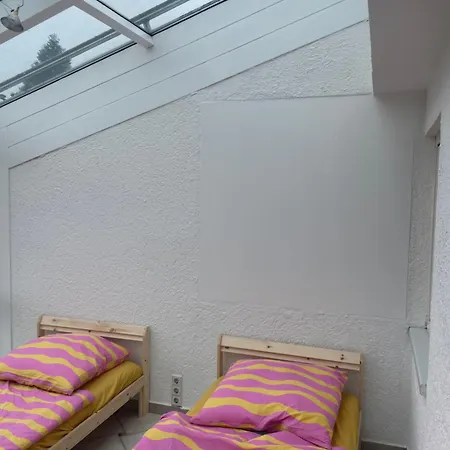 Haus Dambacher - Arbeiter-Monteurzimmer Nuertingen Exterior foto